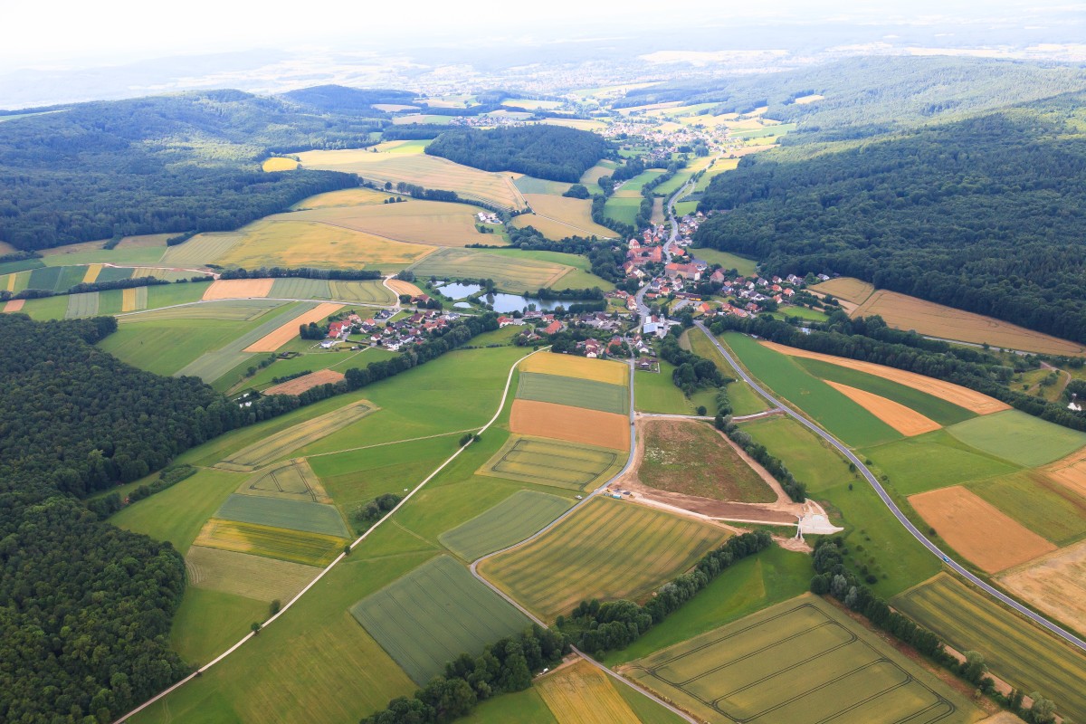 Klosterlangheim mit Mistelfeld und Lichtenfels